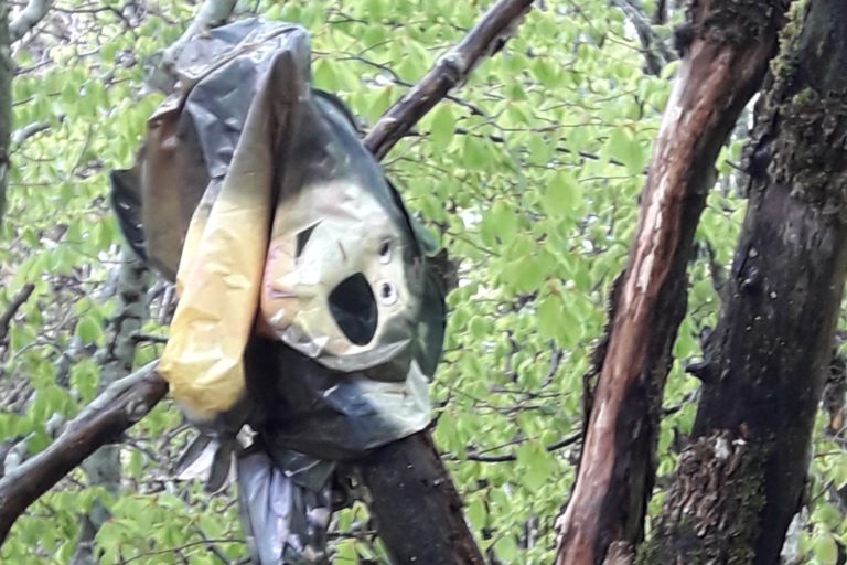 triplo simbolo paura